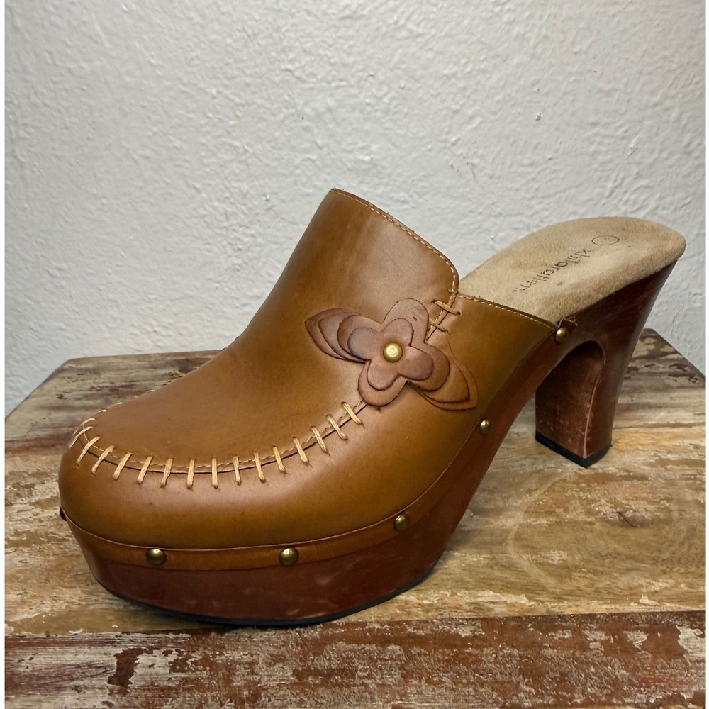 Vintage Xhilaration Women's 8.5 Clogs Brown Leather Floral Chunky 90s Y2K
